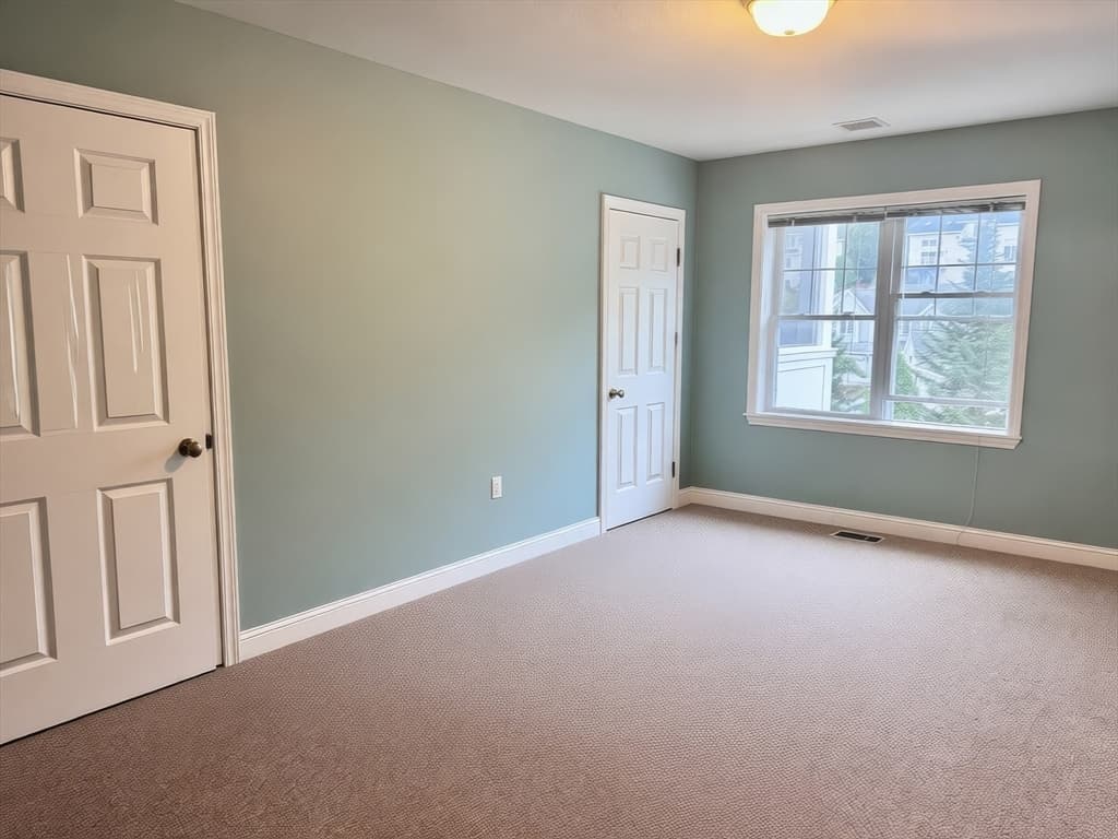 2303 Briarwood Vlg # 2303, Clinton MA 01510 photo 13