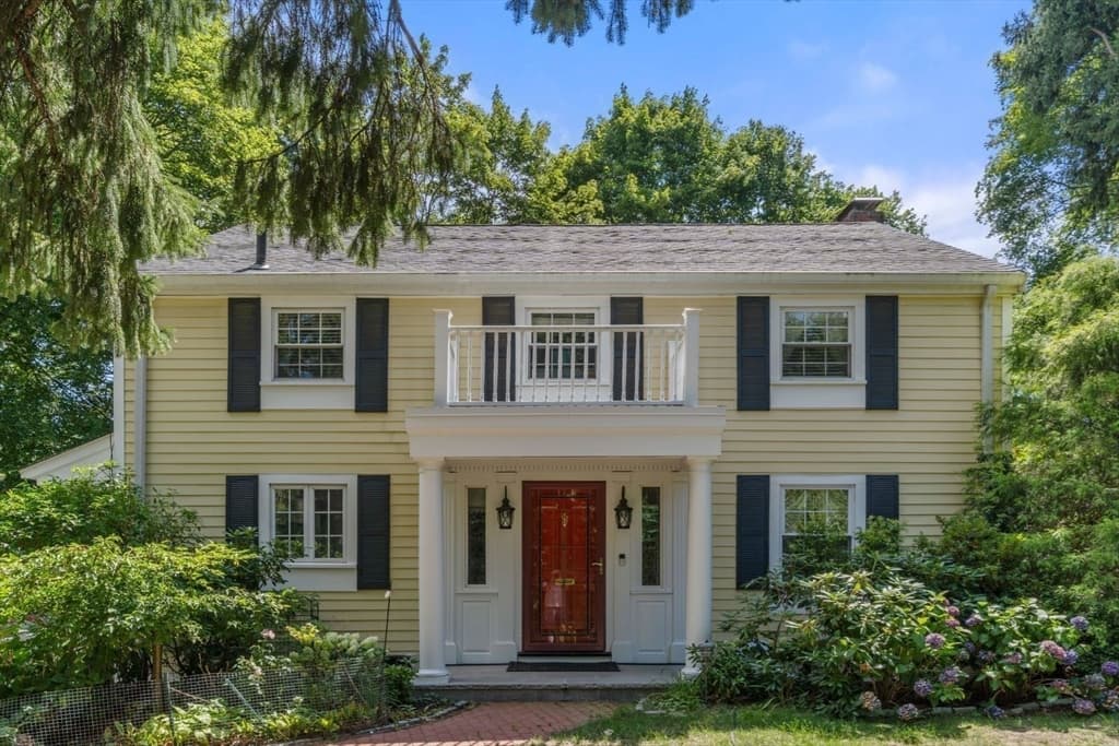 560 Worcester St, Wellesley MA 02481 photo 2