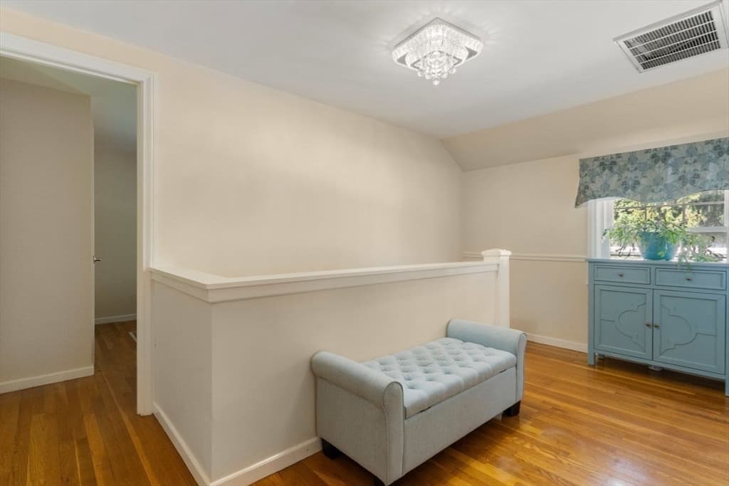 560 Worcester St, Wellesley MA 02481 photo 18