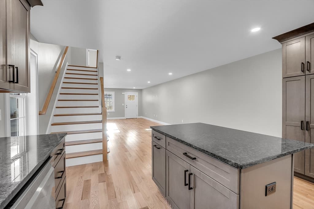 22 New York Street, Worcester MA 01603 photo 6