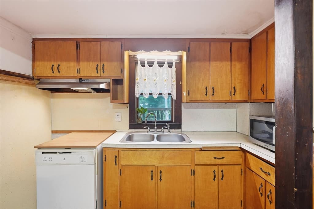 164 Green, Woburn MA 01801 photo 18