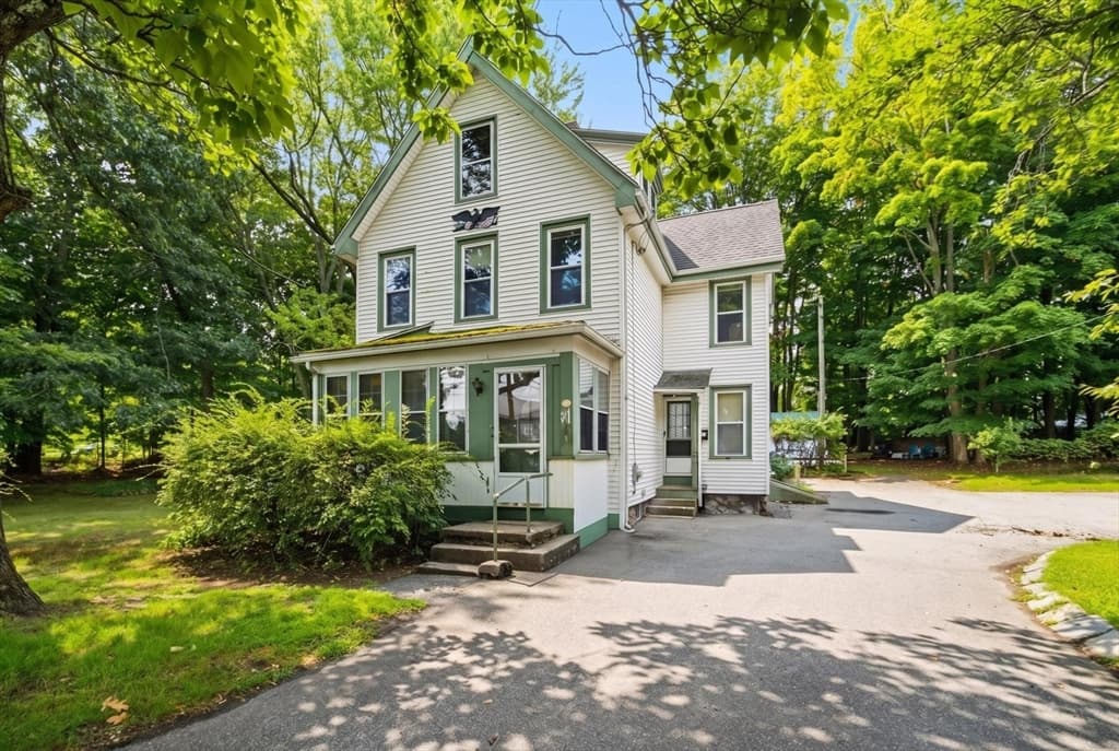 219 Montvale, Woburn MA 01801
