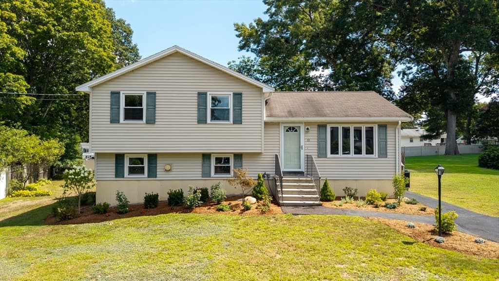 10 Chester Rd, Billerica MA 01821