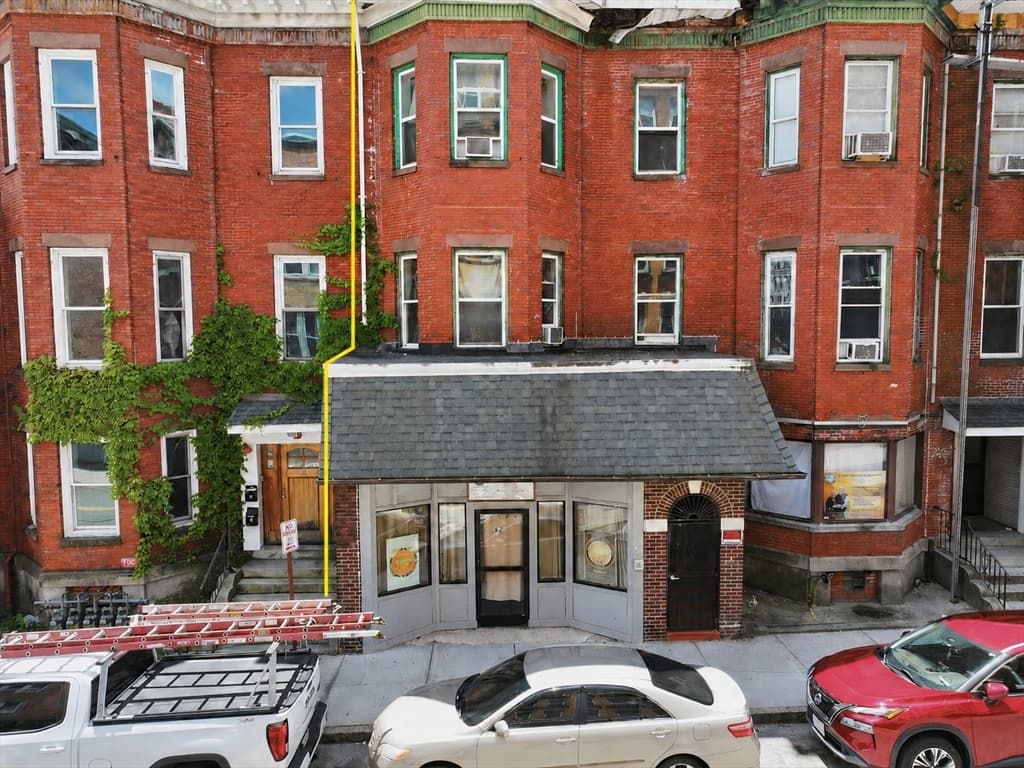 80 Pleasant St, Worcester MA 01609 photo 2