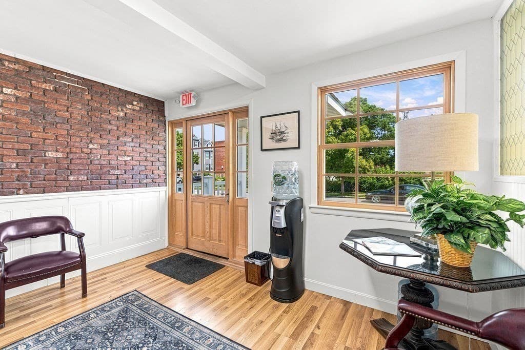 17 Orchard St, New Bedford MA 02740 photo 7