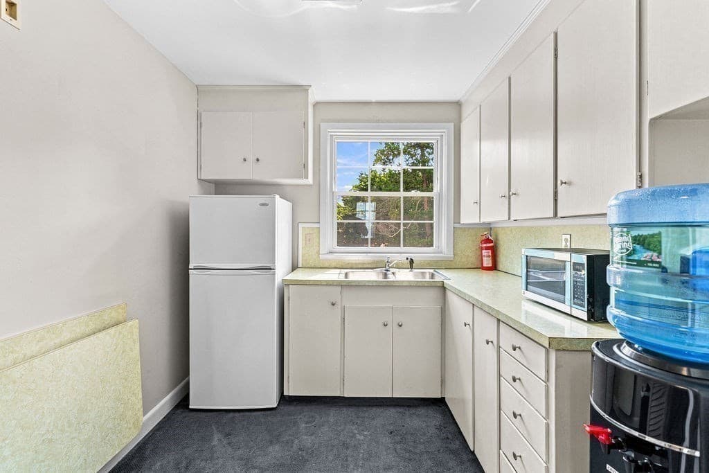 17 Orchard St, New Bedford MA 02740 photo 25