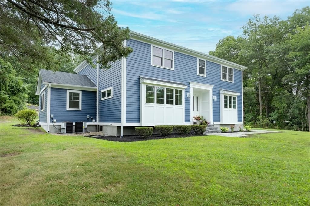 113 River St, Middleton MA 01949 photo 3