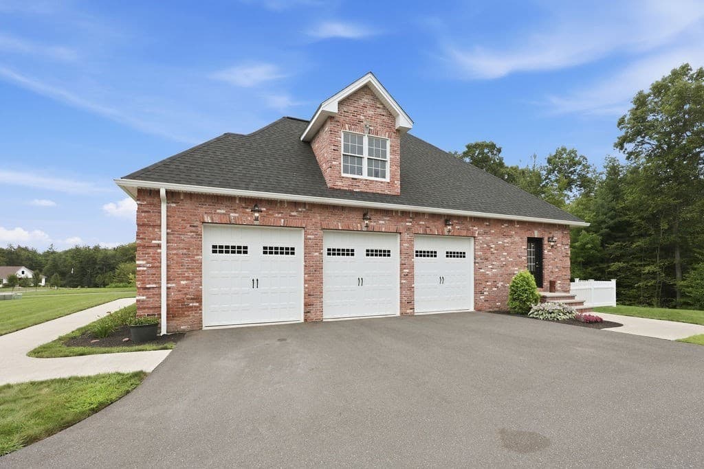 13 Bella Vista Drive, East Longmeadow MA 01028 photo 3