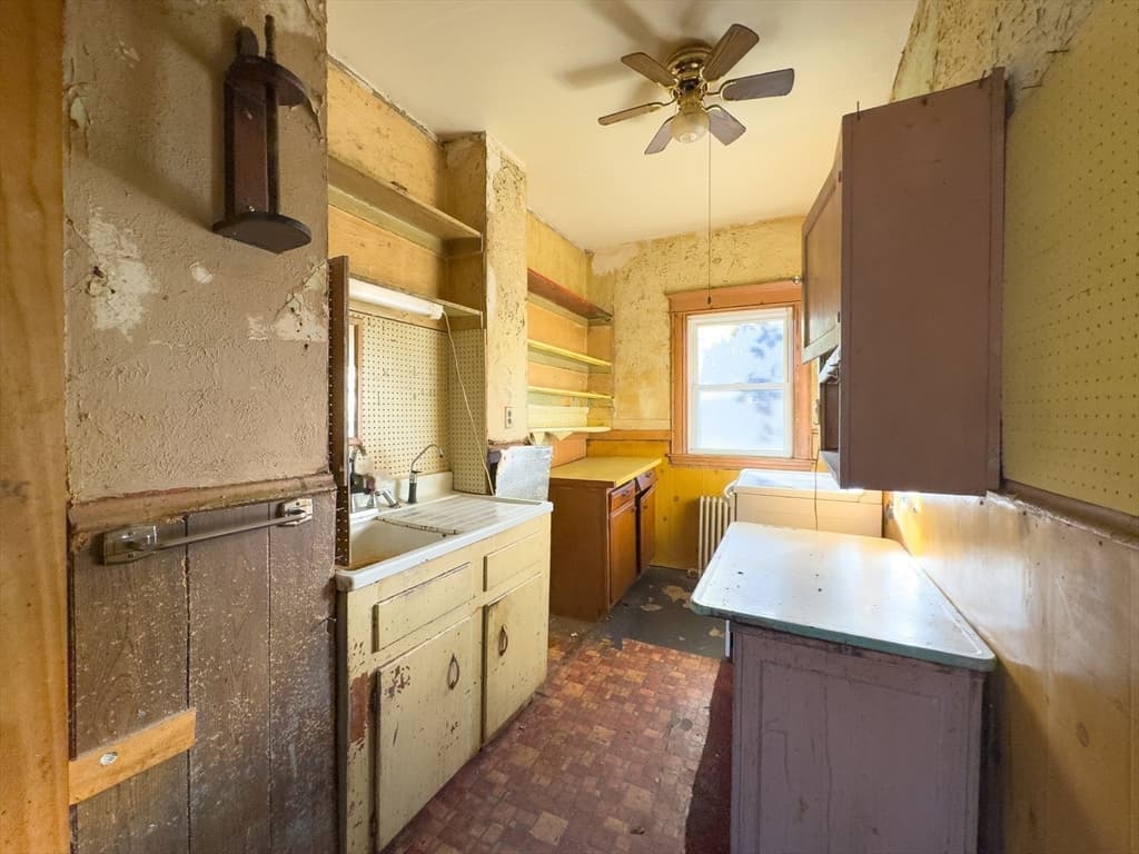 16 Ash St, Fairhaven MA 02719 photo 7