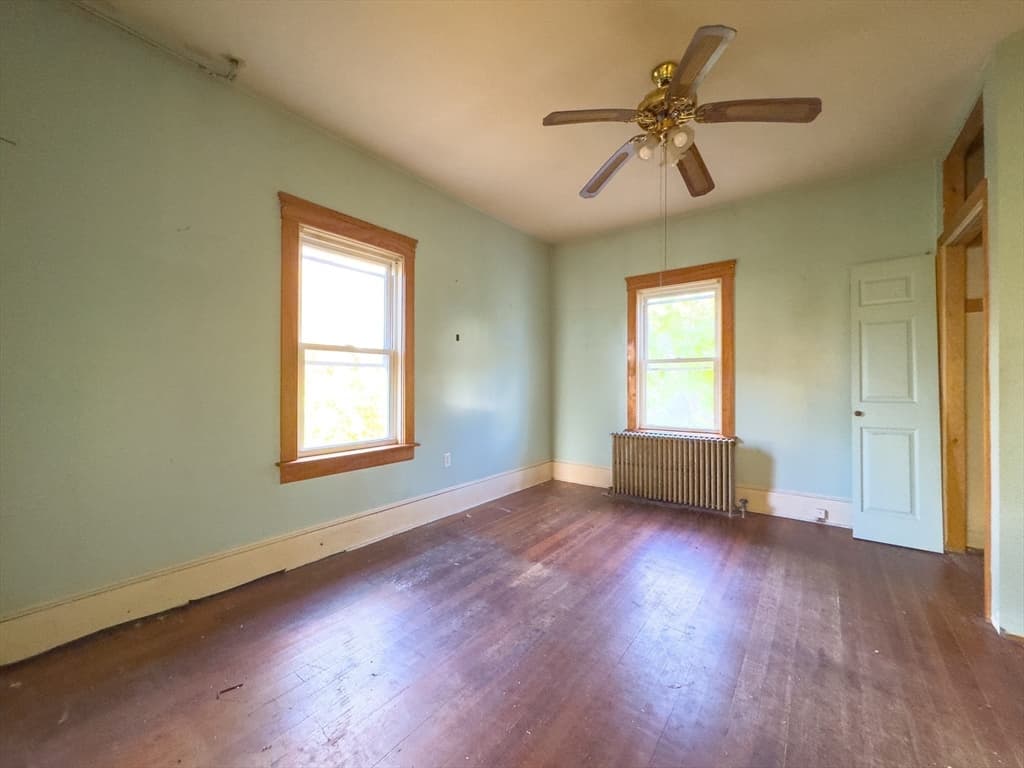 16 Ash St, Fairhaven MA 02719 photo 4