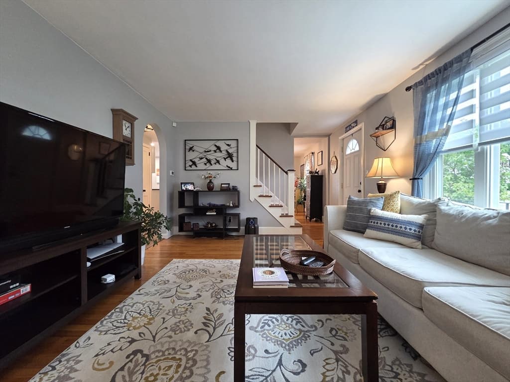 Single Family Residence at 40 Second Island Rd, Webster MA 01570, Webster, photo 9 of 30