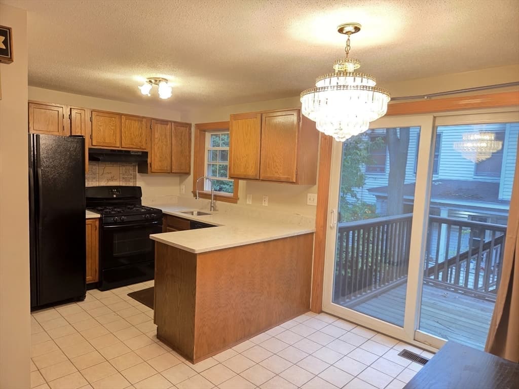 80 Smith St # 2A, Lowell MA 01851 photo 7