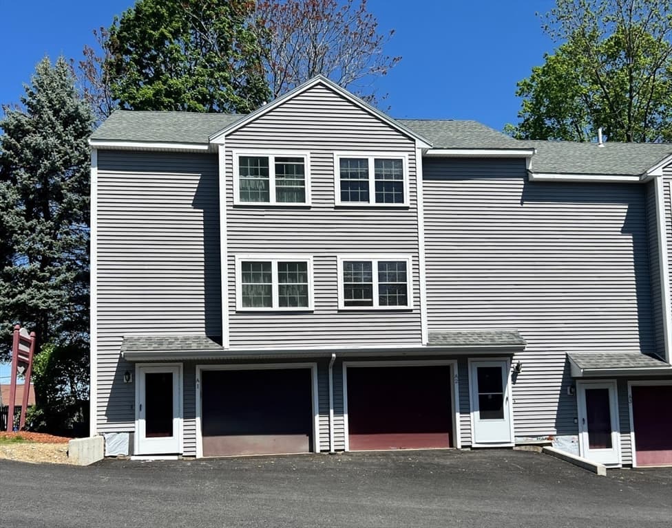 80 Smith St # 2A, Lowell MA 01851