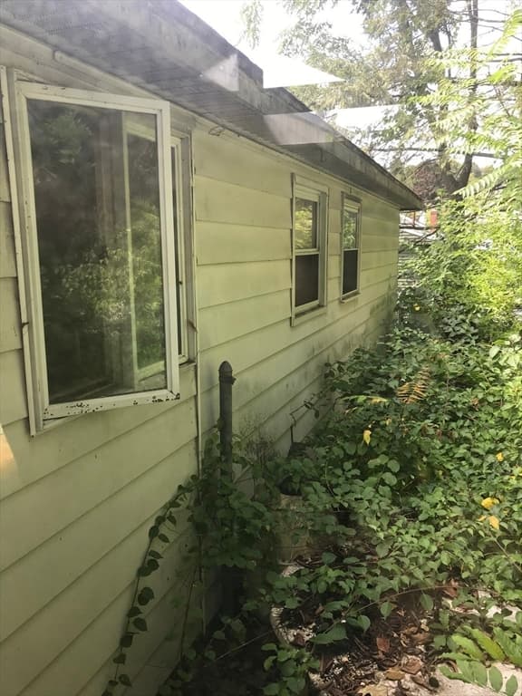 170 Bradley St, Lowell MA 01850 photo 12
