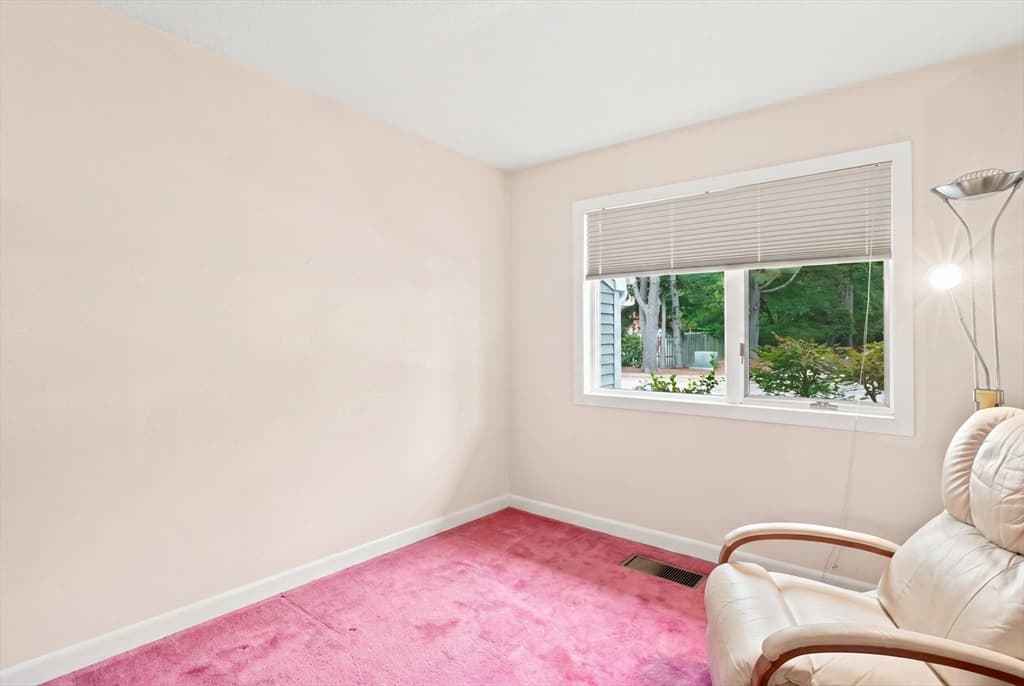 1002 Pine Brook Dr # 20, Peabody MA 01960 photo 4