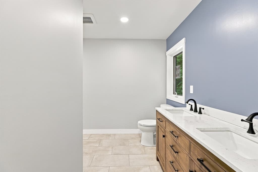 20 Wachusett Street, Leominster MA 01453 photo 14