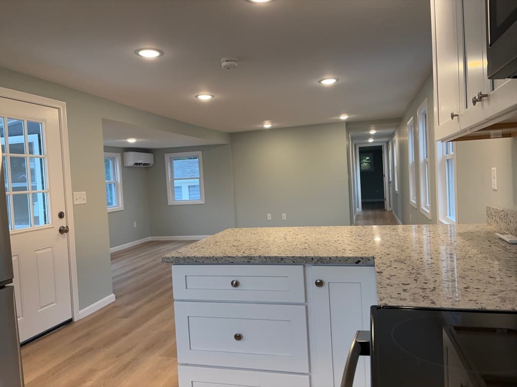 300 East Washington Street # 34R, North Attleboro MA 02760 photo 6