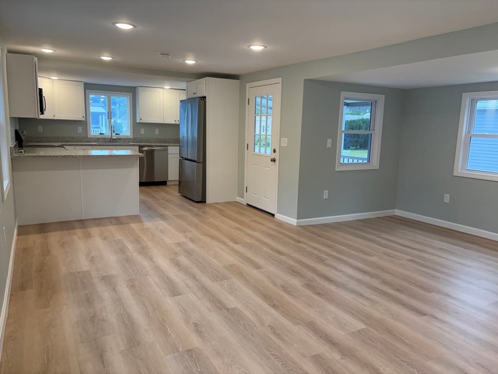 300 East Washington Street # 34R, North Attleboro MA 02760 photo 9