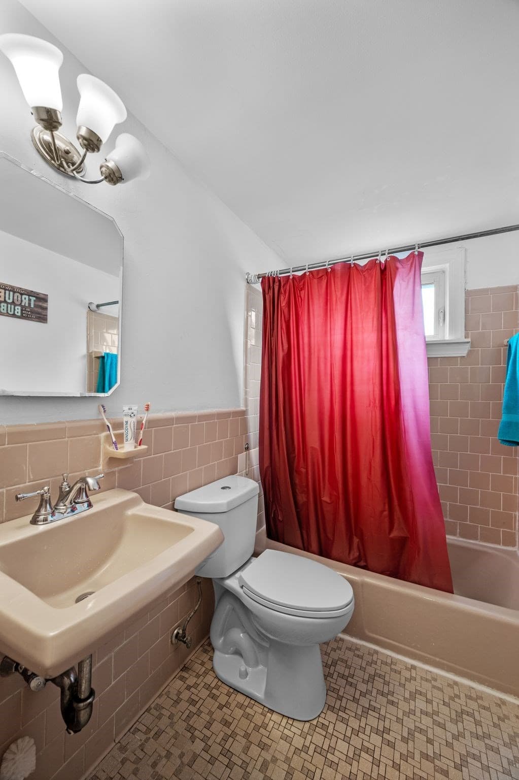 Condominium at 100 Magnolia Ave # 22, Lynn MA 01904, Lynn, photo 14 of 23