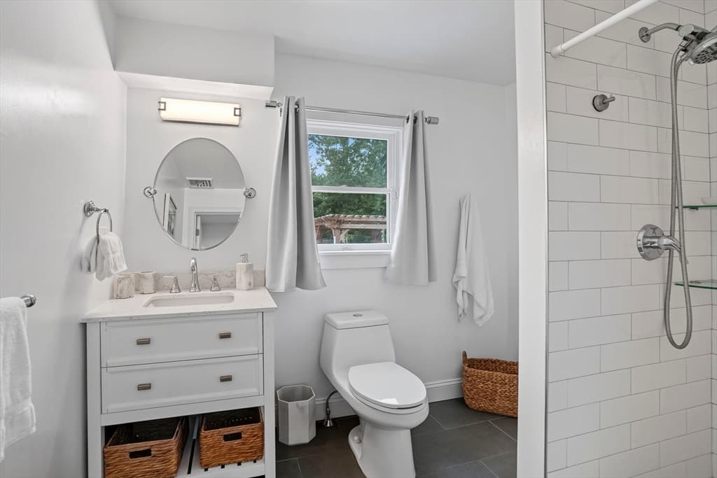 105 Whalers Walk, Edgartown MA 02539 photo 22