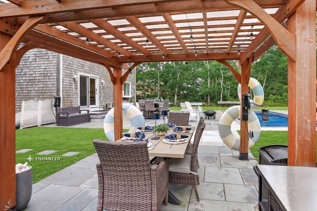 105 Whalers Walk, Edgartown MA 02539 photo 41