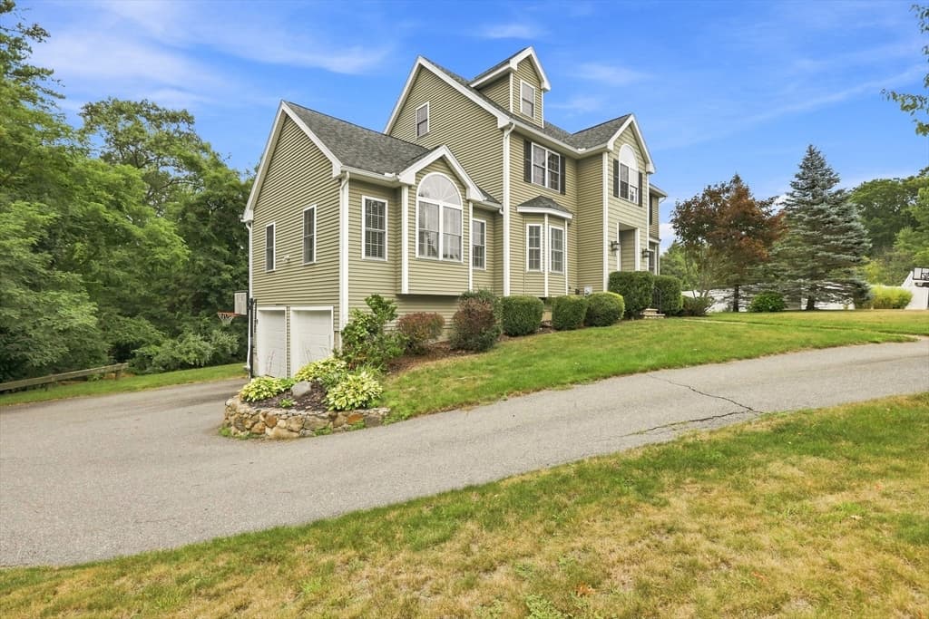 3 Arborcrest Rd, Amesbury MA 01913 photo 3