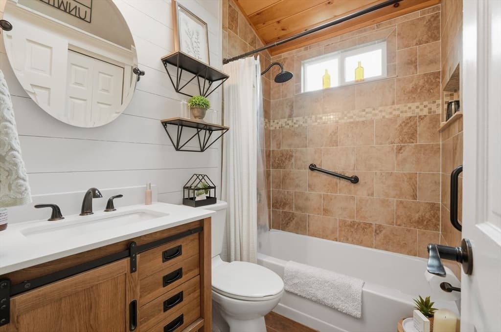 Single Family Residence at 257 Homeland Drive, Whitman MA 02382, Whitman, photo 12 of 41
