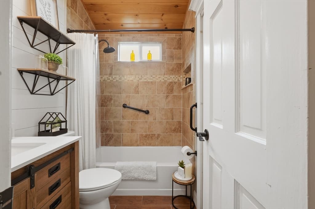 Single Family Residence at 257 Homeland Drive, Whitman MA 02382, Whitman, photo 11 of 41
