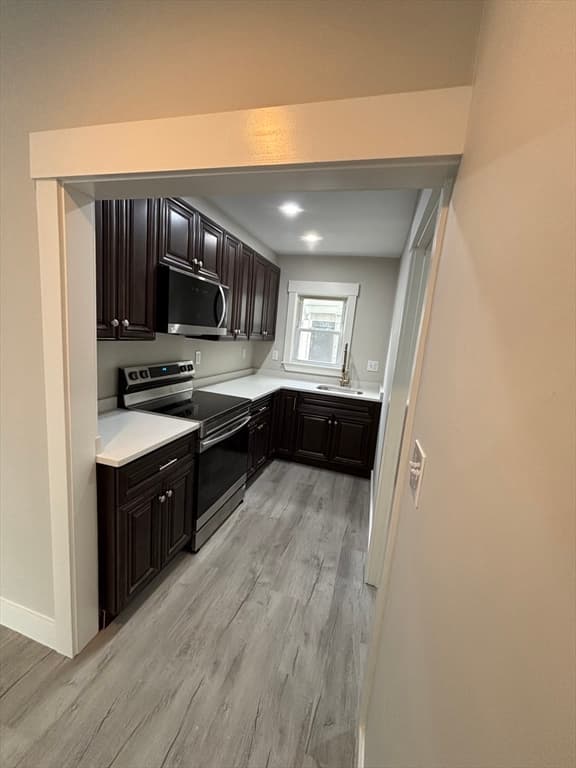22 Pleasant St, Fitchburg MA 01420 photo 5