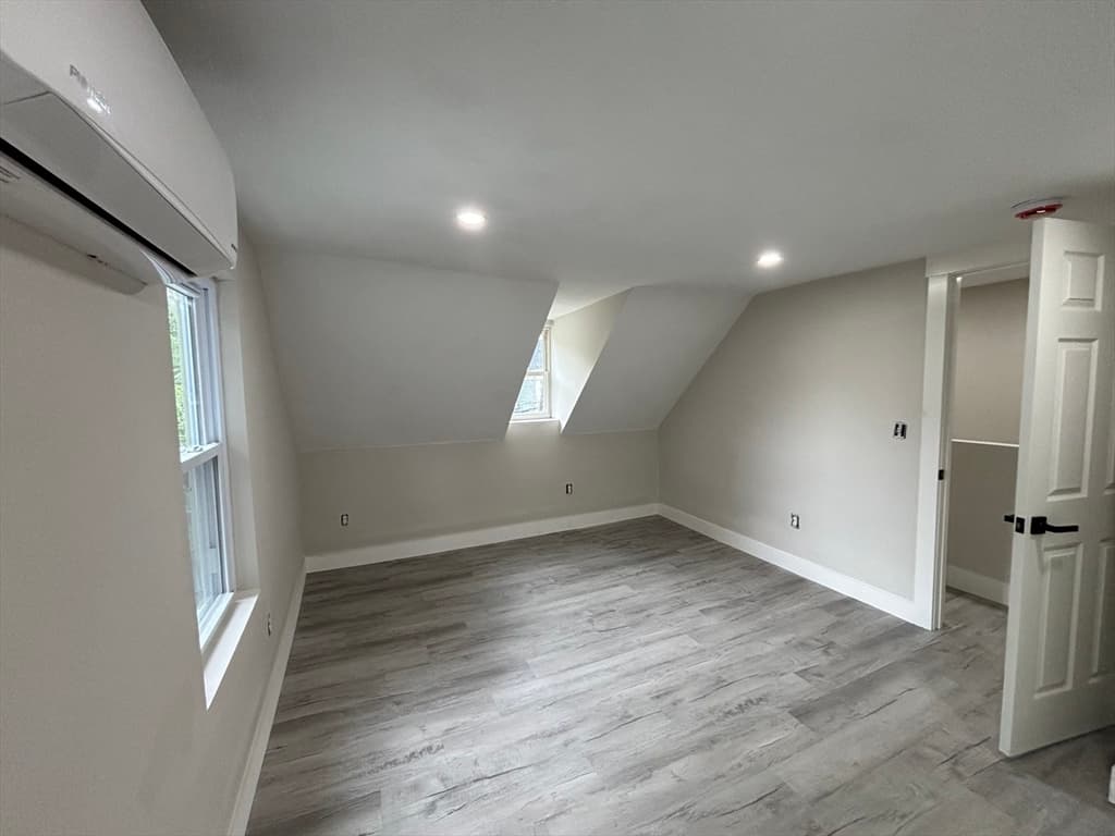 22 Pleasant St, Fitchburg MA 01420 photo 9