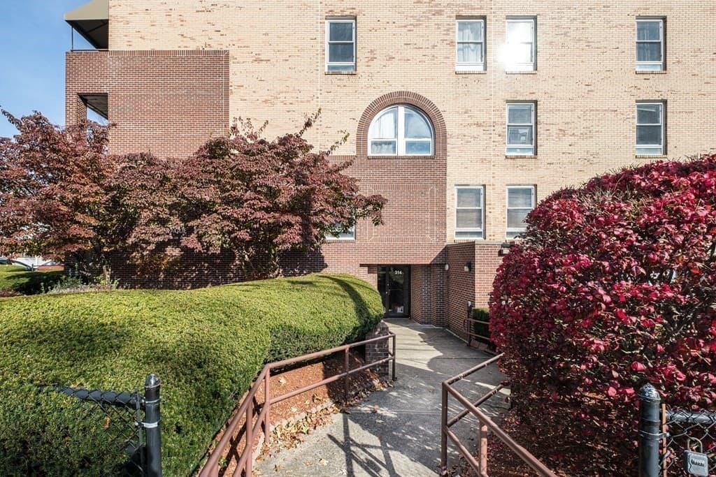 314 Riverside Avenue # 304, Medford MA 02155 photo 3