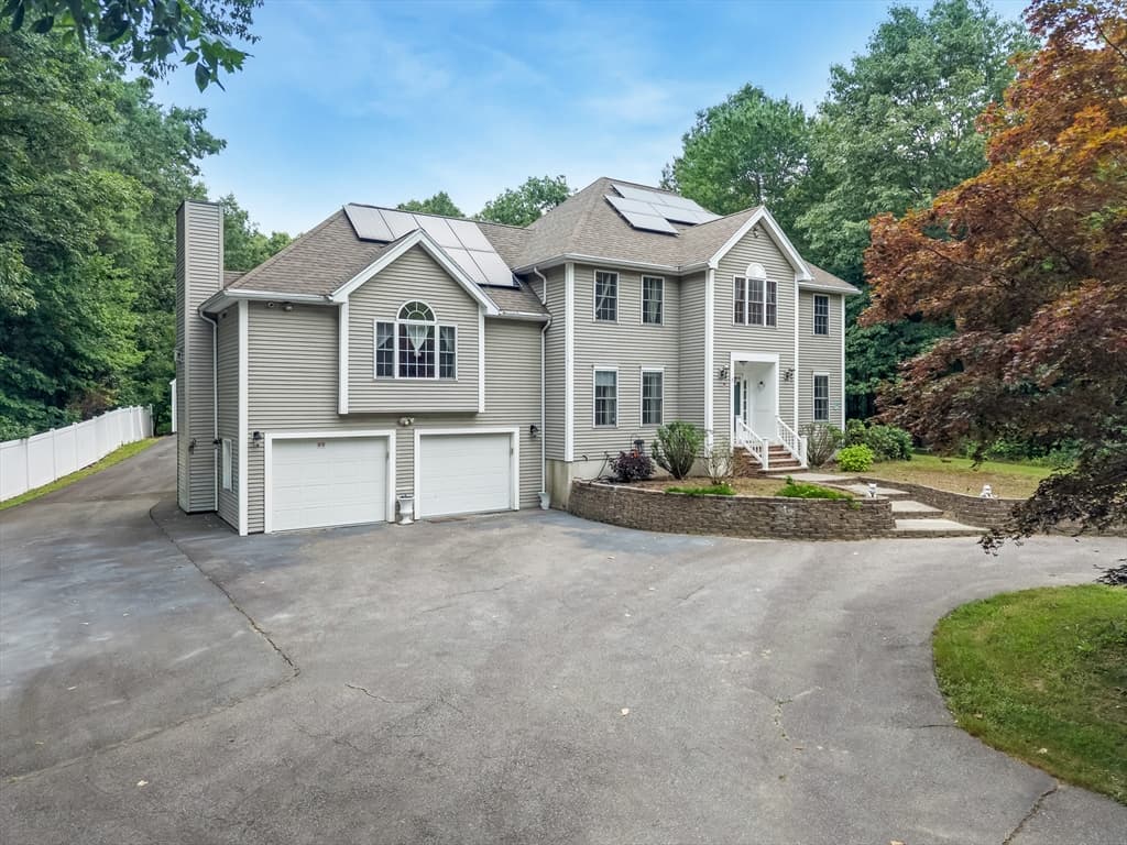 3 Avalon Ct., Methuen MA 01844