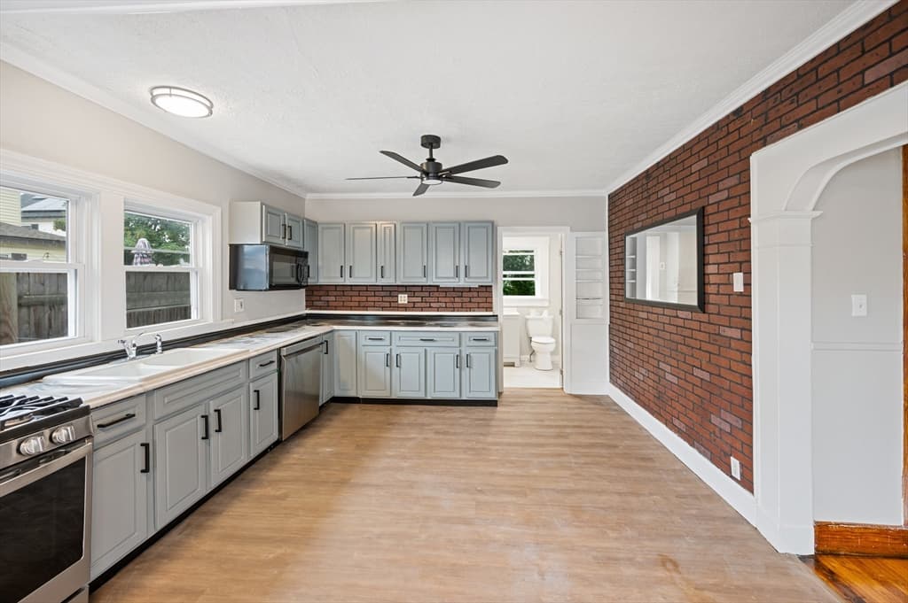 4 Pollard Ave, Lowell MA 01850 photo 12