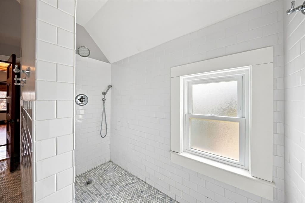 39 Ainsworth St, Boston MA 02131 photo 17