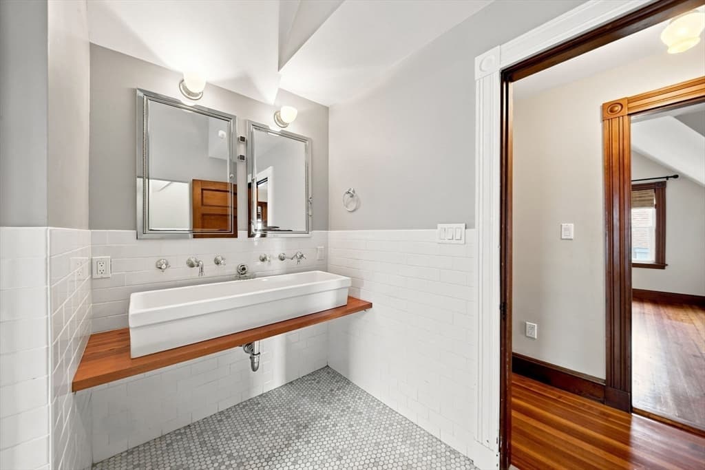 39 Ainsworth St, Boston MA 02131 photo 16