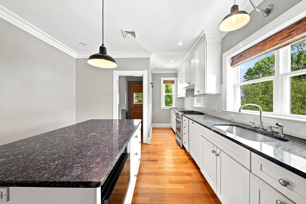 39 Ainsworth St, Boston MA 02131 photo 7