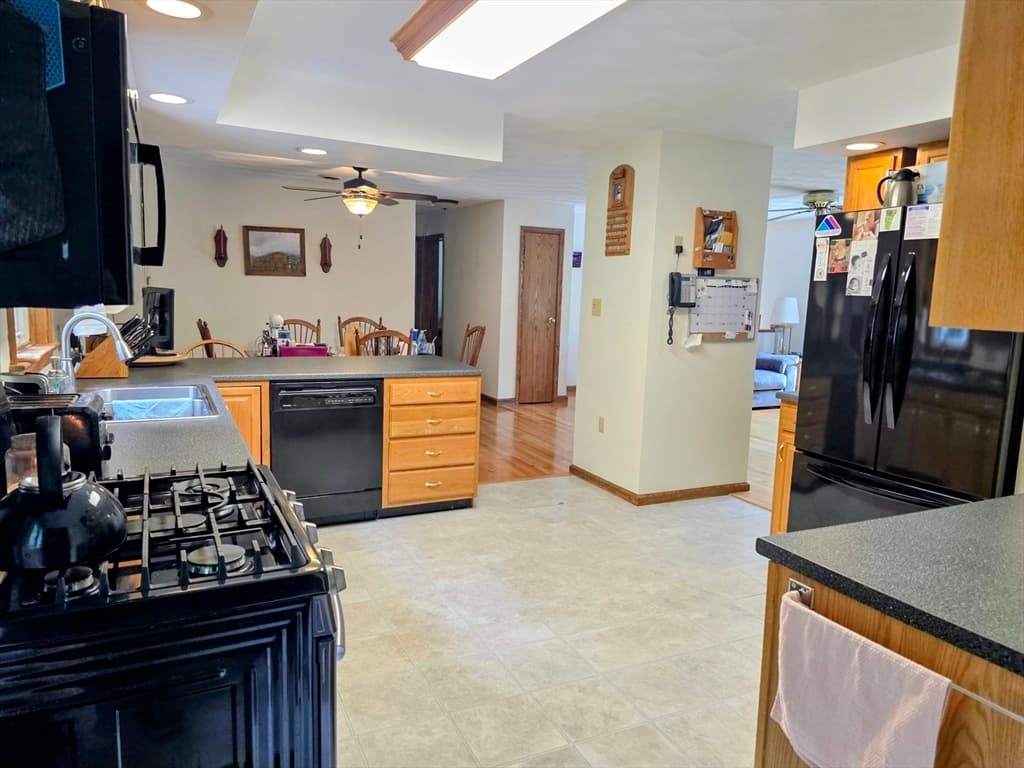 388 Sherbert Rd, Ashburnham MA 01430 photo 9