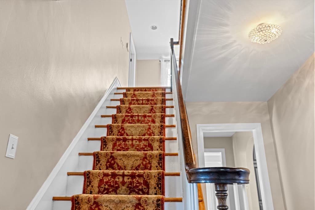 698 High St, Cumberland RI 02864 photo 23