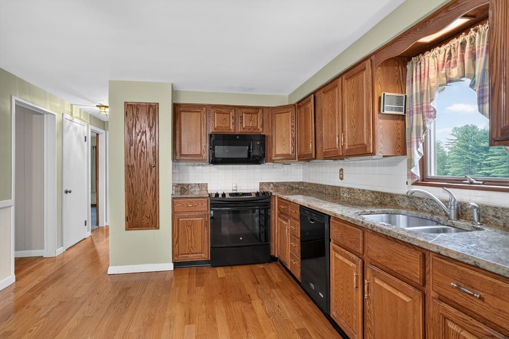 126 Arizona Ave, Holden MA 01520 photo 10