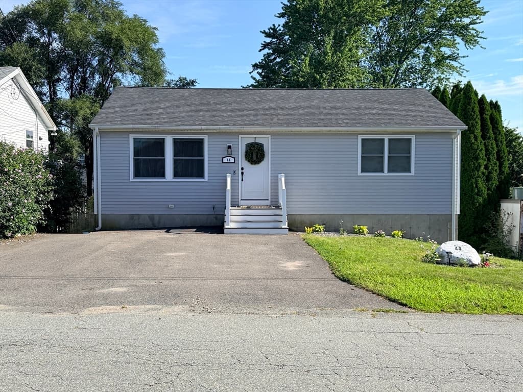 44 Hancock, Fall River MA 02721 photo 3