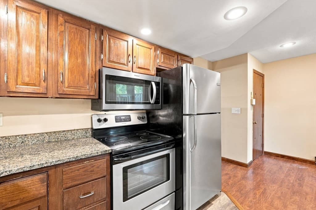 73 Bridge St # 6, Northampton MA 01039 photo 12