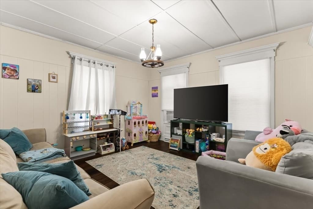 213 Austin St, New Bedford MA 02740 photo 6