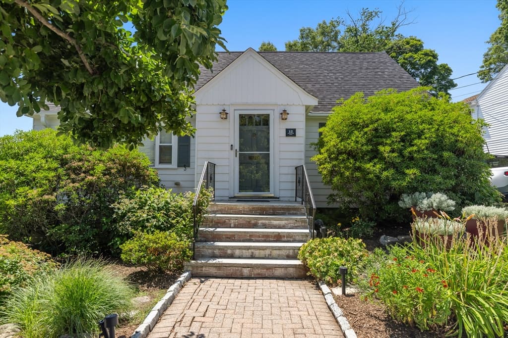 12 Arborview Rd, Boston MA 02130