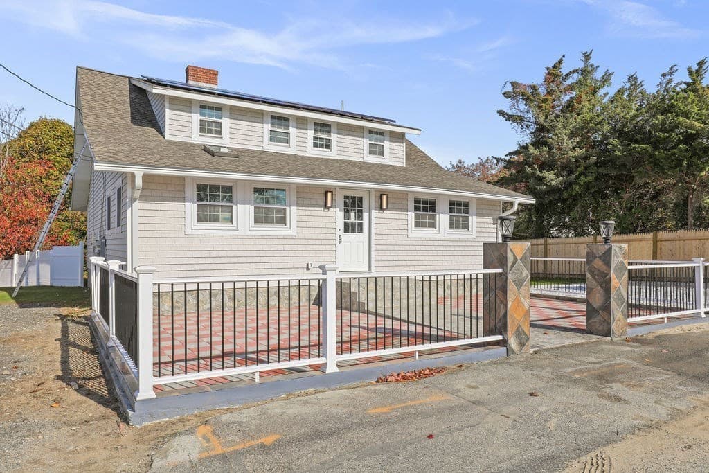 5 Trenton St, Yarmouth MA 02673 photo 3