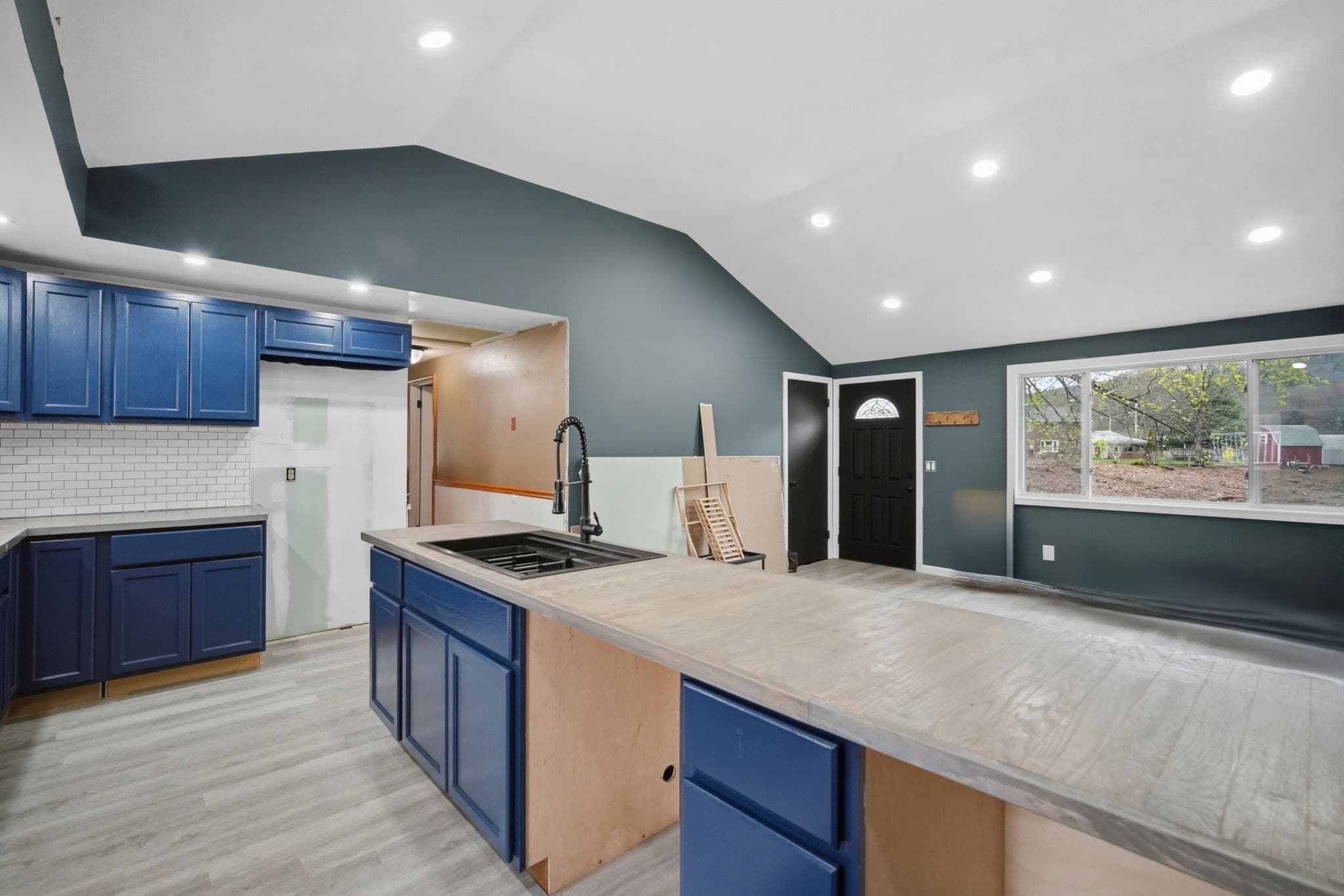 Single Family Residence at 71 Sun Valley Rd, Holyoke MA 01040, Holyoke, photo 35 of 40