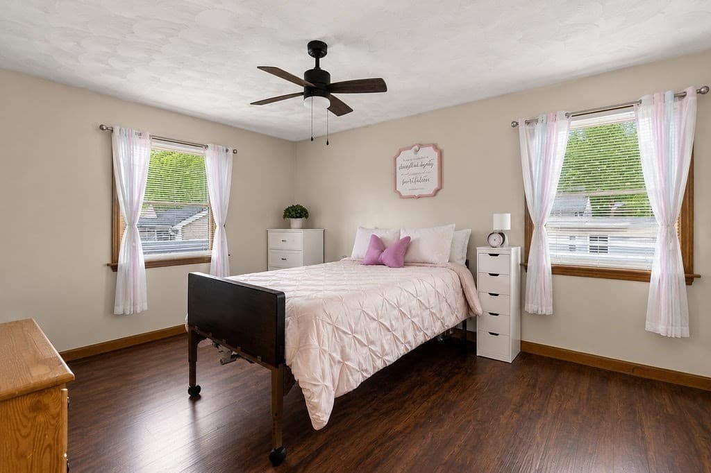 75 Acorn St, New Bedford MA 02740 photo 10
