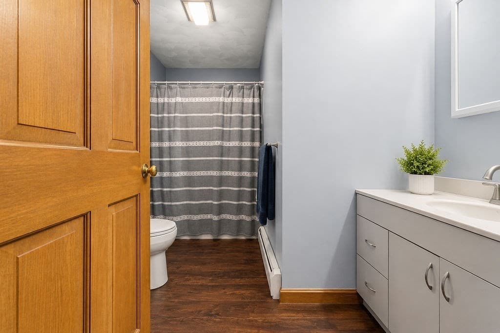 75 Acorn St, New Bedford MA 02740 photo 8