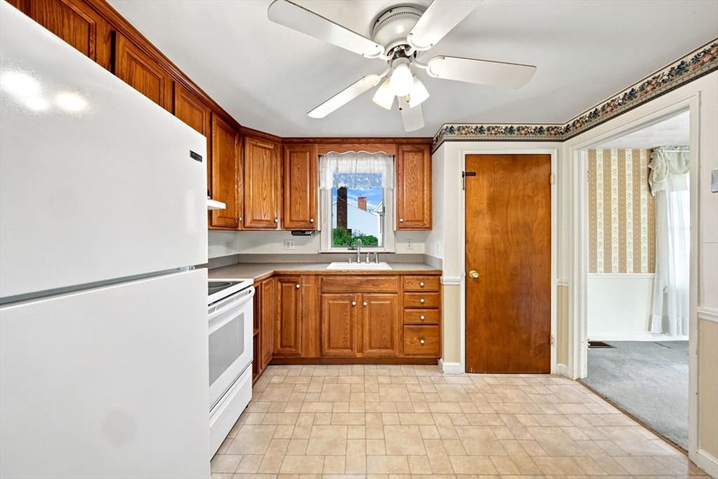 6 Evans Road, Stoneham MA 02180 photo 11