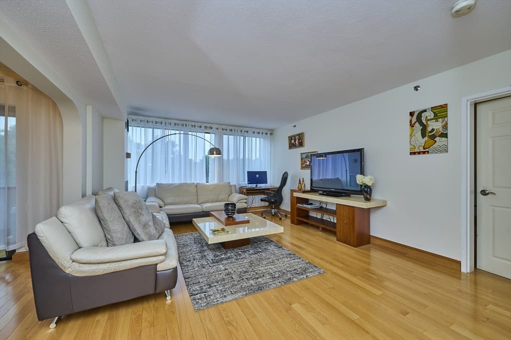 250 Hammond Pond Parkway # 609S, Newton MA 02467 photo 4