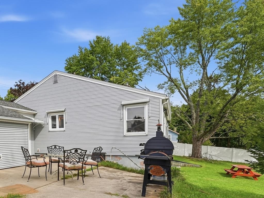 421 Holyoke St, Ludlow MA 01056 photo 32